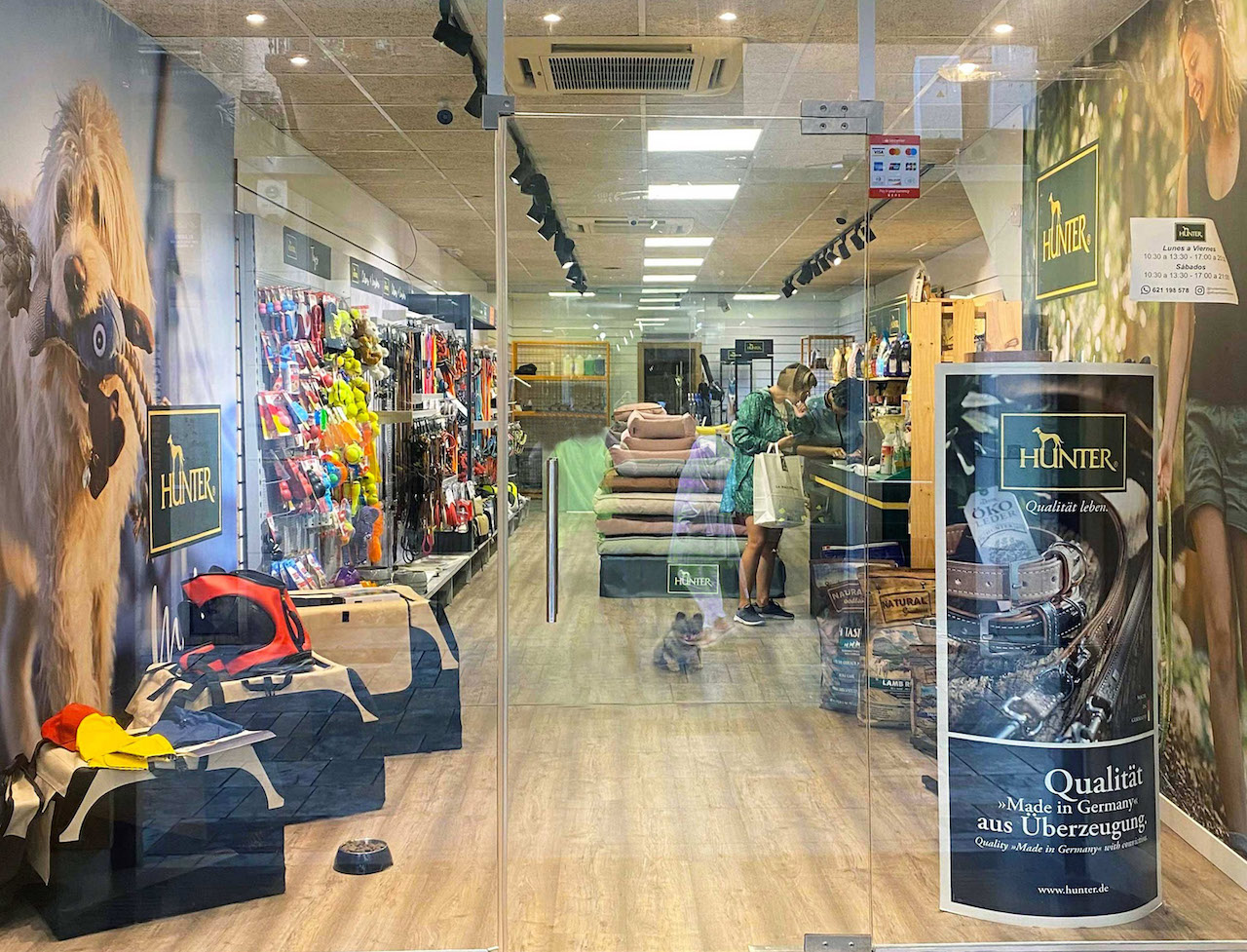 Eröffnung__Erster HunterStore in Spanien